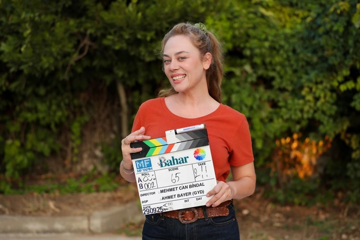 Bahar Dizisi 3. Sezon Tarihi Belli Oldu! 1 Bahar Dizisi 3. Sezon