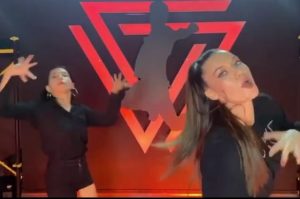 afra-saracoglu-k-pop