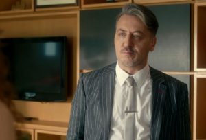 menajerimi-ara-44-bolum