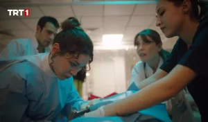 Kasaba-Doktoru-1-Bolum