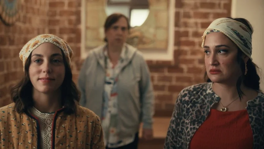 Platonik: Mavi Dolunay Otel Dizisinin Fragmanı Yayınlandı