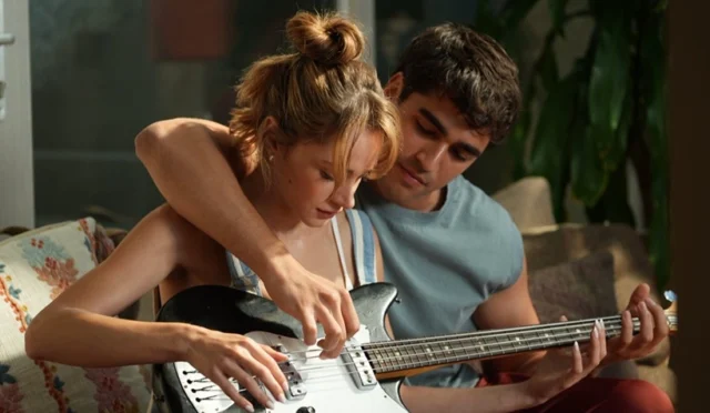 Mert Ramazan Demir ve Miray Daner Bize Bi’şey Olmaz Dizisi