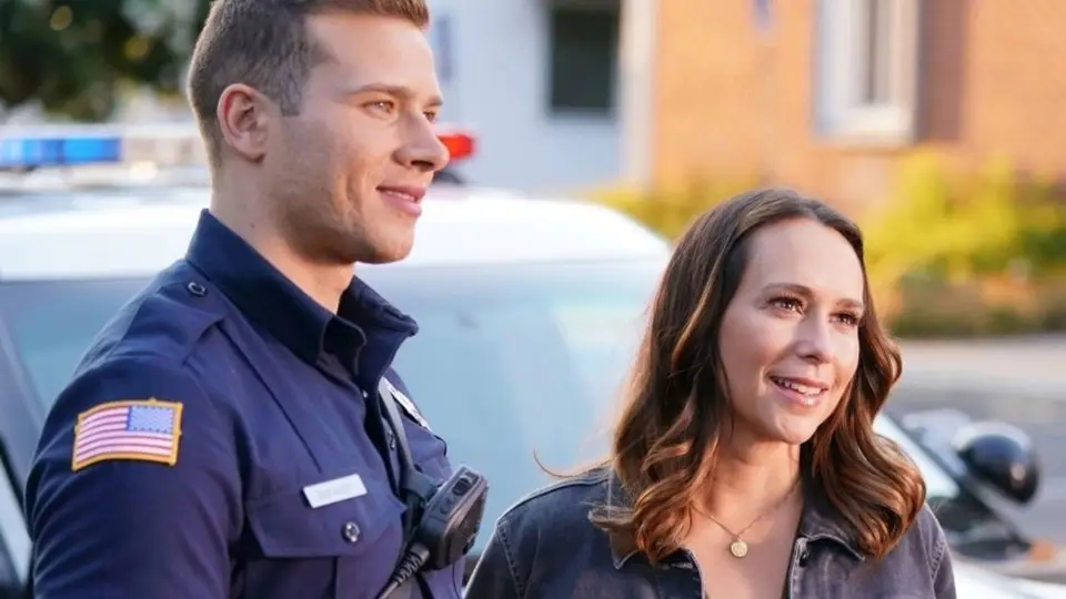 9-1-1 10. Sezonu Başlıyor! Oliver Stark En Özel Sahneleri Seçti 1 9-1-1-Jennifer-Love-Hewitt-Oliver-Stark-evan-maddie-buckley