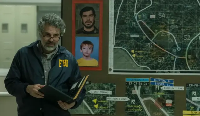 Task 2. Sezon: Martha Plimpton Çekim Setinden Seslendi